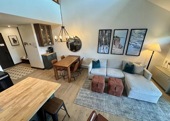 Lutsen Mtn Condo, Ski In Ski Out, Pool, Hot Tub, Fitness